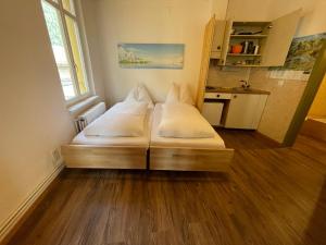 Downtown Apartment 9