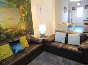 Modern comfy 2-Bedroom flat in St Helens - 牛顿勒威洛斯