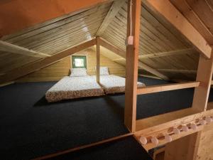 Fenyőtoboz kulcsosház