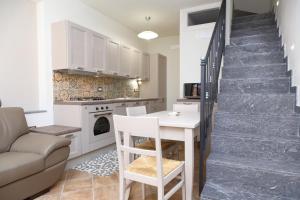 Terrazza della Rocca (by Vacation Service)