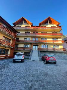 Kalinderu ADET ,lângă pârtie