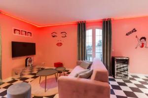 Appartements Suite Marilyn Monroe & SPA - 5P - Proche Disney : photos des chambres