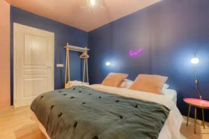 Appartements Suite Marilyn Monroe & SPA - 5P - Proche Disney : photos des chambres