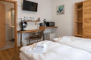 Apartment room in Gästehaus Jägerstüble