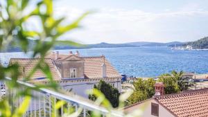 One bedroom appartement at Mali Losinj 500 m away from the beach with sea view furnished terrace and wifi