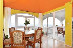 Apartment in Duce with sea view, terrace, air conditioning, WiFi 5063-1