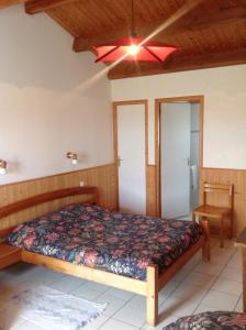 B&B / Chambres d'hotes Ferme Auberge L'Ile Sauvage : Chambre Familiale avec Salle de Bains Privative