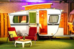 Classic Caravan Short Beds room in Outside Inn