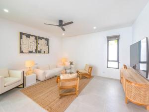 Villa Sumalee - private villa 5 min to the beach