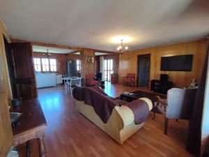 Amplia y acogedora Casa, a 10 min de playa en auto