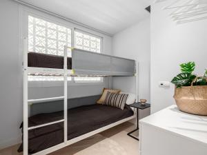 FRESH Renovated 2 bed Apt in best location RDR236