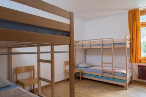 Quadruple Room with Shared Bathroom room in Pontresina Youth Hostel