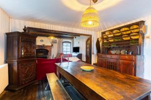 Chalets Very Nice Chalet Near The Slopes Courchevel : photos des chambres