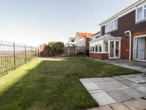 17 St Magnus Close - 伯青顿