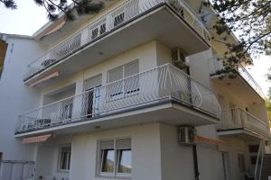 Apartments in Jadranovo 41880