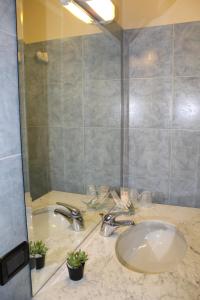 Economy Triple Room