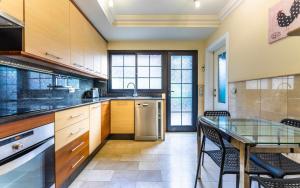 Dúplex La Quinta Sunset con piscina y vistas