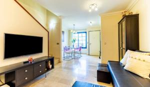 Dúplex La Quinta Sunset con piscina y vistas