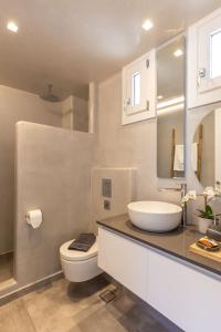 Callisti Mykonos Town with pool view and Calypso upper floor with sea view