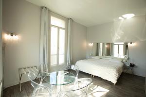 Hotels Hotel De Paris : photos des chambres