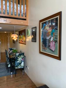 Bright and Sunny Condo with Balcony min 2 nights