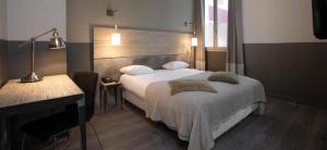 Hotels Hotel De Paris : photos des chambres