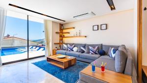 Villa Phi with heated indoor pool