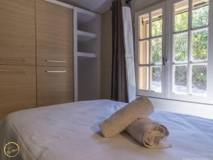 Villages vacances Les Garrigues de la Vallee des Baux : photos des chambres