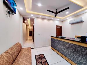 Perfectstayz Value Dwarkesh - Hotel Near Haridwar Railway station