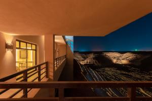 The Cliff Resort