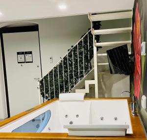 Suite169