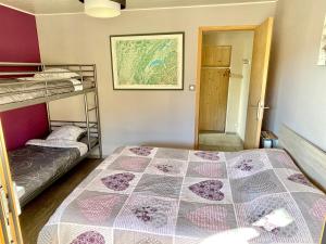 B&B / Chambres d'hotes Gite avec terrasse et belle vue - ChaletNelda com : photos des chambres