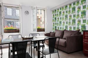 Two-Bedroom Apartment room in Hotel Le Dauphin Les Loges