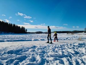 5 bed country home only 2 hrs north of Stockholm