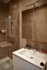 Sweet Valley Madeleine