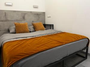 Apartment near the port, City Of Arts and 10min to the beach