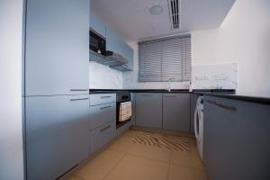 Jebel Sifah studio Apartment with Pool View
