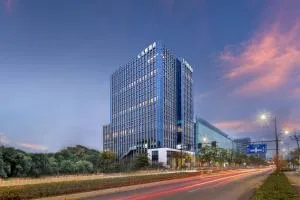 杭州礼顿酒店（ 所有房型入住均赠送软饮） - 汤溪