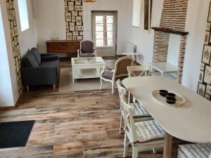 Maisons de vacances Gite Loury, 4 pieces, 6 personnes - FR-1-590-236 : photos des chambres