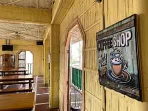 Shoreland Beach Resort by Cocotel