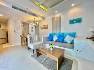 Chelona huahin beachfront resort condo