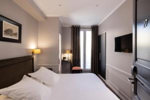 Double or Twin Room with Balcony room in Pavillon Monceau