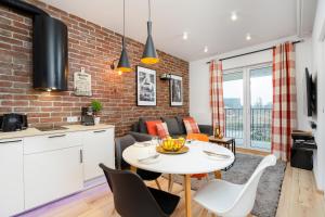 Cosy Apartment at the Main Station by Noclegi Renters