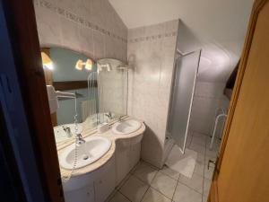 B&B / Chambres d'hotes Domaine D'en Rigou : Chambre Triple Confort