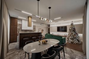 Kostjukowski Apartments Avalon