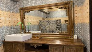 Phòng Gia Đình Có Ban Công (Family Room with Balcony)