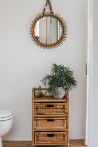 Fairlight - Charming coastal home on the beach