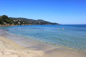 Appartements Studio/jardin/piscine/plage Le Lavandou Pramousquier : photos des chambres