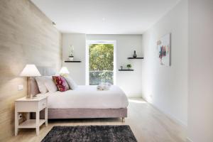 Modern & Stylish Apartment in Av. da Liberdade by LovelyStay