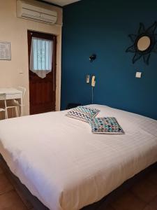 Hotels Auberge La Folie : photos des chambres